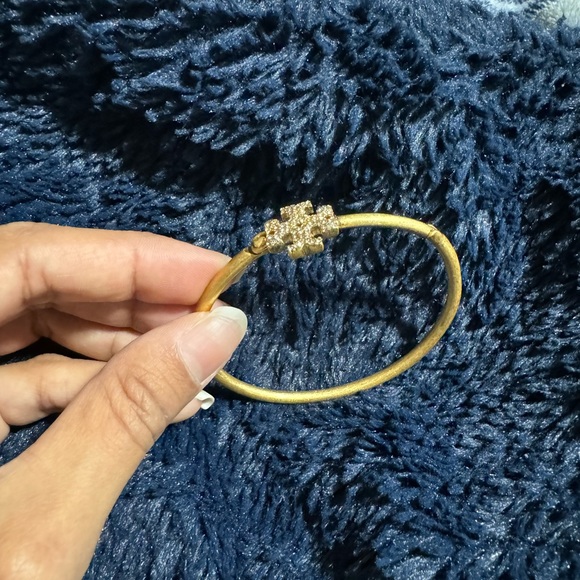 Tory Burch bracelet gold Tory Burch logo with diamond matte finish - Picture 4 of 10